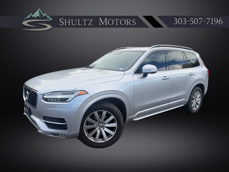 2016 Volvo XC90 T6 Momentum  