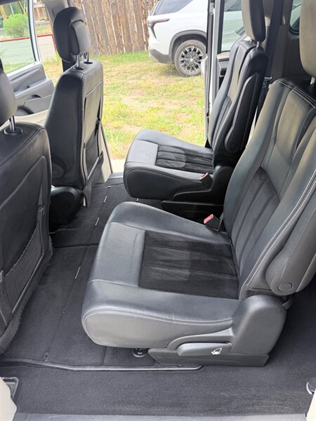 2017 Dodge Grand Caravan SXT - Photo 8 - Taos, NM 87571