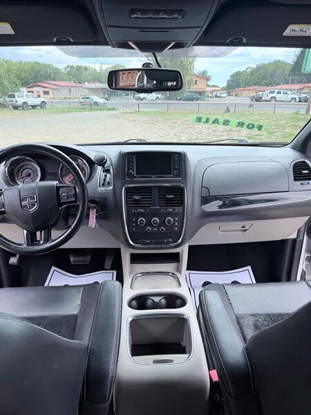 2017 Dodge Grand Caravan SXT - Photo 9 - Taos, NM 87571