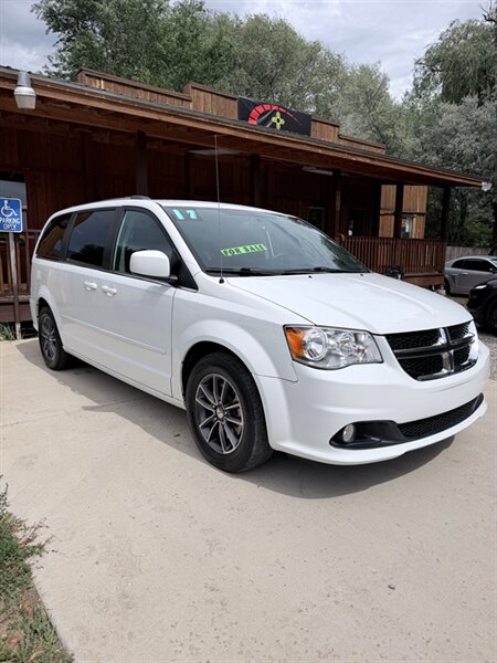 2017 Dodge Grand Caravan SXT - Photo 3 - Taos, NM 87571