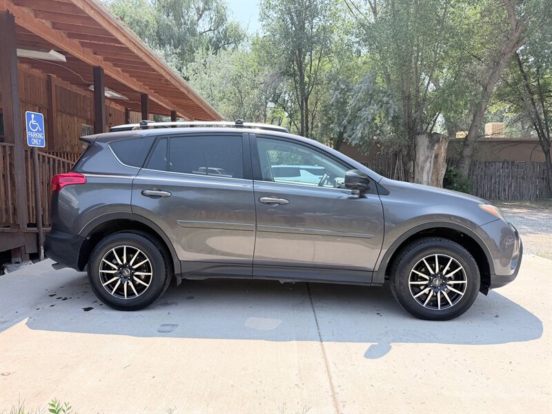 2013 Toyota RAV4 LE - Photo 4 - Taos, NM 87571