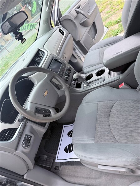 2016 Chevrolet Traverse LS - Photo 10 - Taos, NM 87571