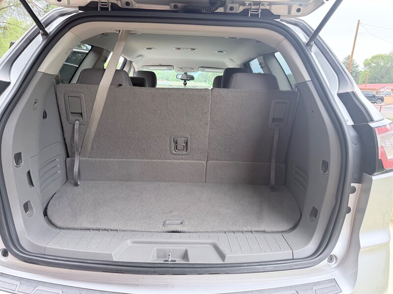 2016 Chevrolet Traverse LS - Photo 8 - Taos, NM 87571