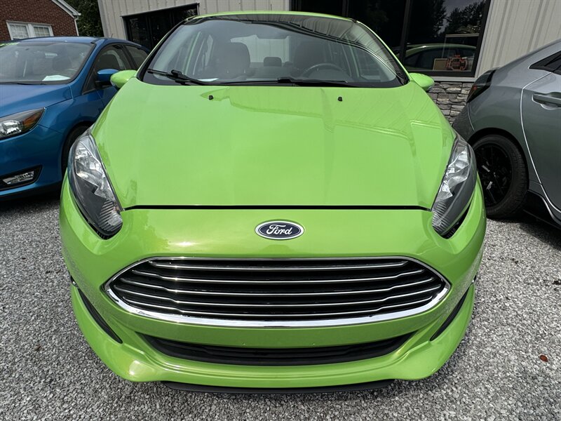 2014 Ford Fiesta SE  