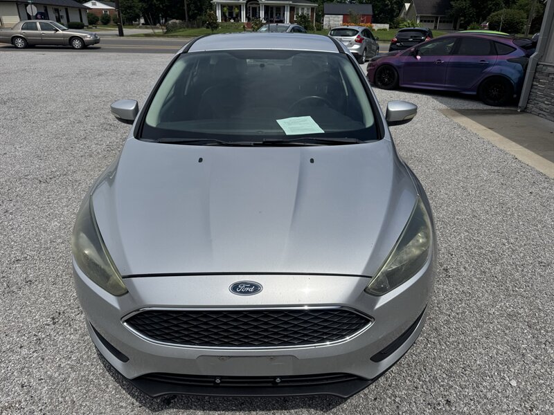 2016 Ford Focus SE   - Photo 1 - Beaver Dam, KY 42320
