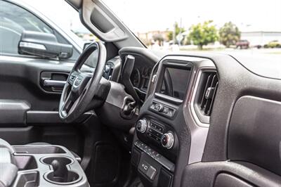2022 GMC SIERRA 1500 CREW CAB Pro   - Photo 11 - Cape Coral, FL 33909