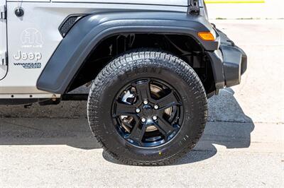 2020 Jeep Wrangler Unlimited Sport   - Photo 12 - Cape Coral, FL 33909