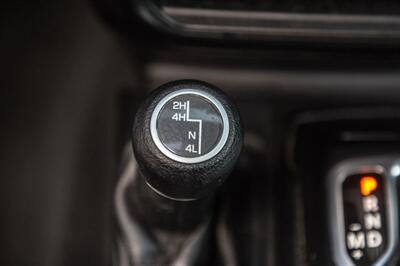 2020 Jeep Wrangler Unlimited Sport   - Photo 29 - Cape Coral, FL 33909