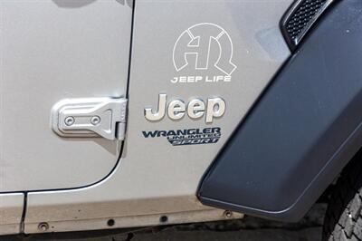 2020 Jeep Wrangler Unlimited Sport   - Photo 13 - Cape Coral, FL 33909