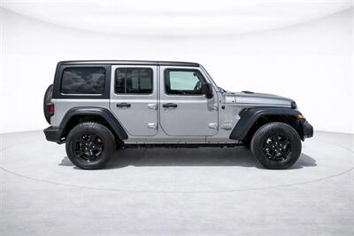 2020 Jeep Wrangler Unlimited Sport   - Photo 3 - Cape Coral, FL 33909