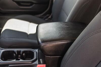 2020 Jeep Wrangler Unlimited Sport   - Photo 39 - Cape Coral, FL 33909