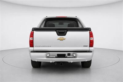 2010 Chevrolet Avalanche LTZ   - Photo 8 - Cape Coral, FL 33909
