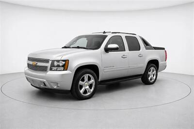 2010 Chevrolet Avalanche LTZ   - Photo 3 - Cape Coral, FL 33909