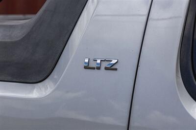 2010 Chevrolet Avalanche LTZ   - Photo 23 - Cape Coral, FL 33909