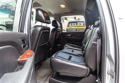 2010 Chevrolet Avalanche LTZ   - Photo 49 - Cape Coral, FL 33909