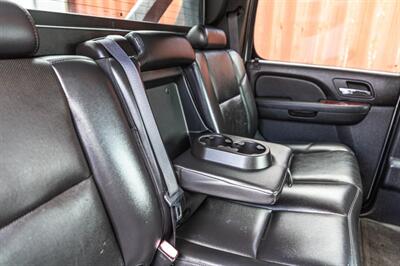 2010 Chevrolet Avalanche LTZ   - Photo 36 - Cape Coral, FL 33909
