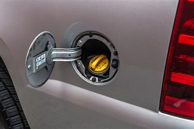 2010 Chevrolet Avalanche LTZ   - Photo 15 - Cape Coral, FL 33909