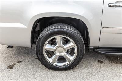 2010 Chevrolet Avalanche LTZ   - Photo 25 - Cape Coral, FL 33909