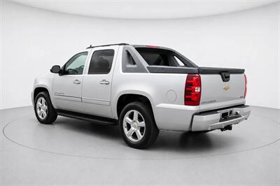 2010 Chevrolet Avalanche LTZ   - Photo 4 - Cape Coral, FL 33909
