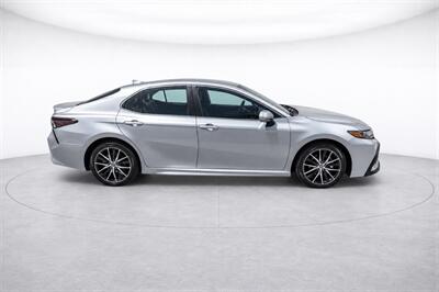 2023 Toyota Camry SE - Photo 2 - Cape Coral, FL 33909
