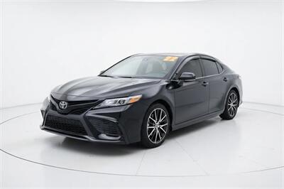 2022 Toyota Camry SE   - Photo 7 - Cape Coral, FL 33909