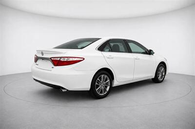 2015 Toyota Camry LE   - Photo 3 - Cape Coral, FL 33909