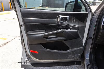 2023 Kia Sorento SX - Photo 16 - Cape Coral, FL 33909