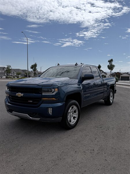 2017 Chevrolet Silverado 1500 LT Z71   - Photo 1 - El Paso, TX 79938
