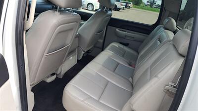 2011 Chevrolet Silverado 1500 LT - Photo 11 - Baraboo, WI 53913
