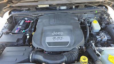 2013 Jeep Wrangler Unlimited Sport   - Photo 12 - Baraboo, WI 53913