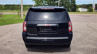 2016 GMC Yukon XL Denali   - Photo 7 - Baraboo, WI 53913