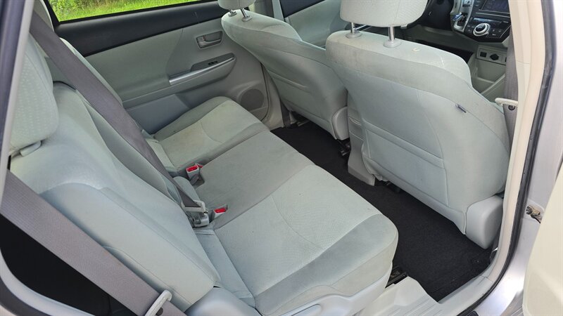 2012 Toyota Prius v Three - Photo 12 - Baraboo, WI 53913