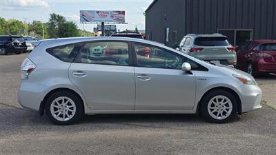 2012 Toyota Prius v Three - Photo 4 - Baraboo, WI 53913