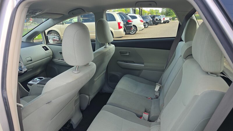 2012 Toyota Prius v Three - Photo 10 - Baraboo, WI 53913