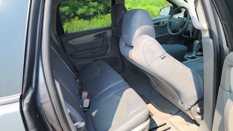 2014 Chevrolet Traverse LS - Photo 13 - Baraboo, WI 53913