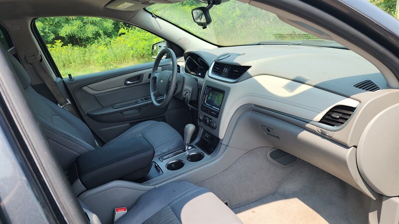 2014 Chevrolet Traverse LS - Photo 14 - Baraboo, WI 53913