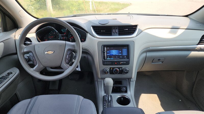 2014 Chevrolet Traverse LS - Photo 15 - Baraboo, WI 53913