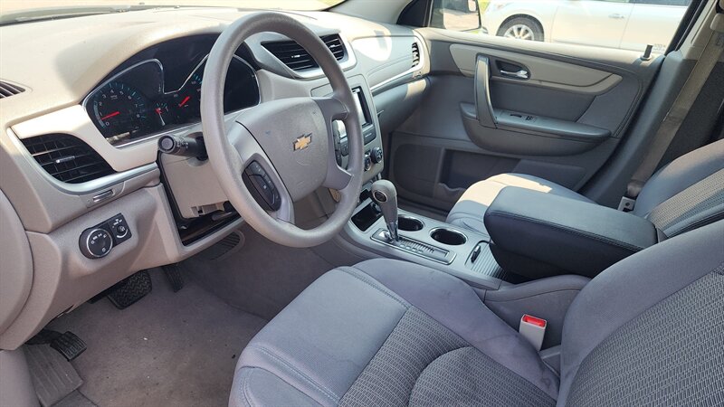 2014 Chevrolet Traverse LS - Photo 10 - Baraboo, WI 53913