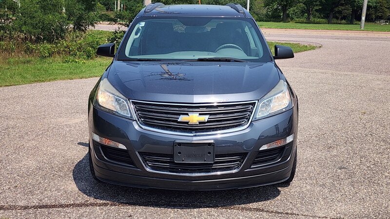 2014 Chevrolet Traverse LS - Photo 2 - Baraboo, WI 53913