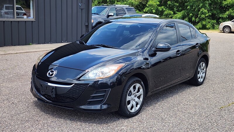 2010 Mazda Mazda3 i Sport   - Photo 1 - Baraboo, WI 53913