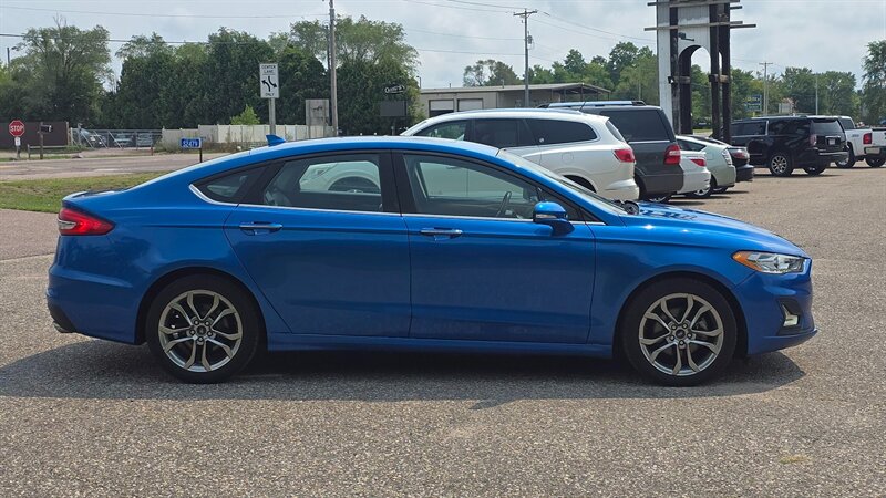 2020 Ford Fusion SEL - Photo 4 - Baraboo, WI 53913