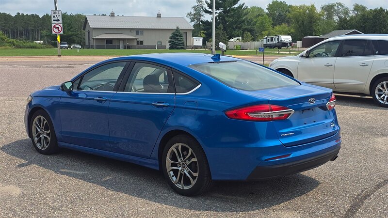2020 Ford Fusion SEL - Photo 6 - Baraboo, WI 53913