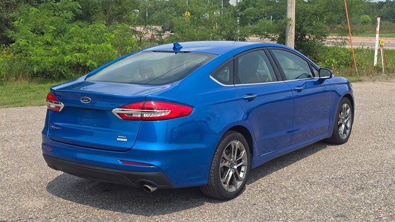 2020 Ford Fusion SEL - Photo 8 - Baraboo, WI 53913