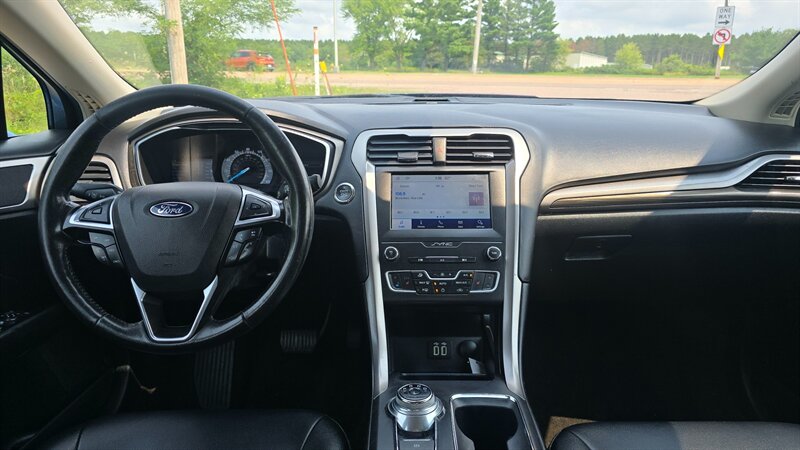 2020 Ford Fusion SEL - Photo 12 - Baraboo, WI 53913