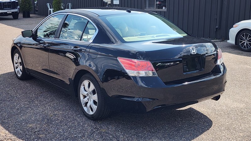 2010 Honda Accord EX-L - Photo 8 - Baraboo, WI 53913