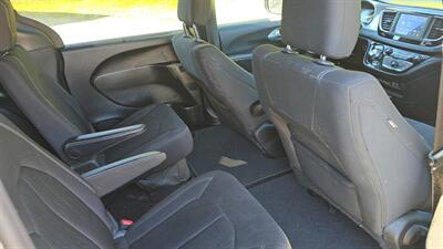 2018 Chrysler Pacifica Touring Plus - Photo 6 - Baraboo, WI 53913