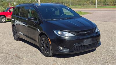 2018 Chrysler Pacifica Touring Plus - Photo 3 - Baraboo, WI 53913
