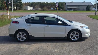 2013 Chevrolet Volt Premium - Photo 4 - Baraboo, WI 53913