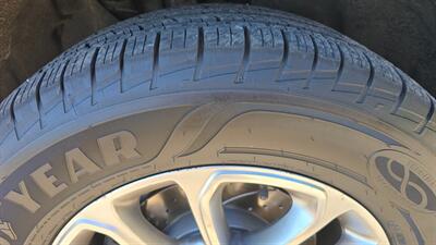 2014 Jeep Grand Cherokee Limited   - Photo 17 - Baraboo, WI 53913