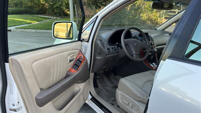 2002 Lexus RX 300 - Photo 11 - Valencia, CA 91355